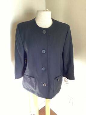Alfred Dunner Women's Size 12 Black Button Down Short Swing Jacket with Pockets